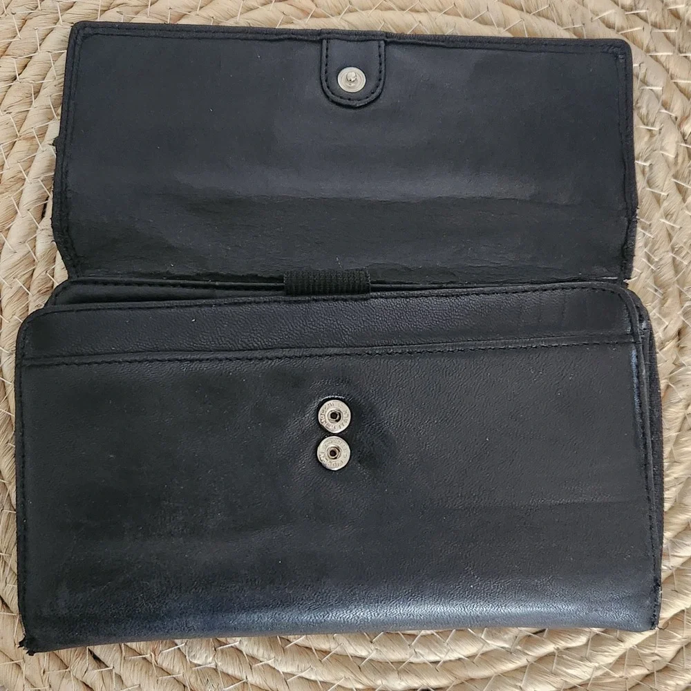 Wilsons Leather Black Trifold Checkbook Wallet Gold Logo ID Window Zip Pocket